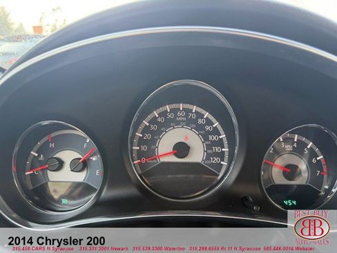 Used 2014 Chrysler 200 Touring FWD image 15