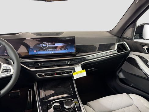 New 2026 BMW X5 xDrive40i w/ M Sport Package image 27