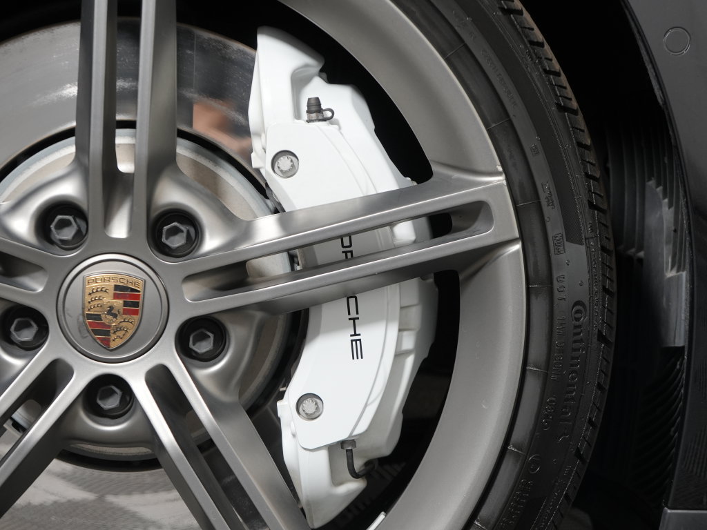 Certified 2024 Porsche Taycan GTS w/ Premium Package (P6U) AWD/4WD image 17