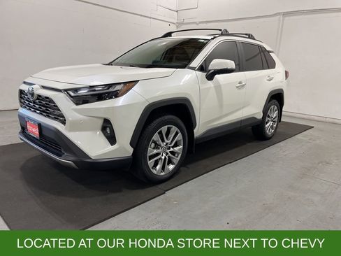 Used 2022 Toyota RAV4 Limited image 3