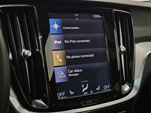 Used 2019 Volvo S60 T5 R-Design image 27