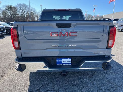 Used 2024 GMC Sierra 1500 SLE image 6