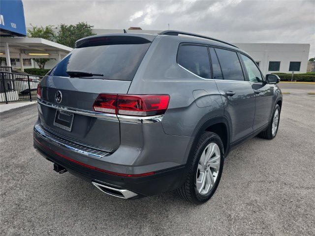 Used 2023 Volkswagen Atlas SE w/ Panoramic Sunroof Package FWD image 3