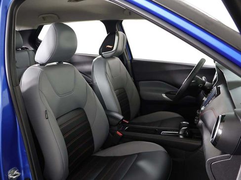 Used 2023 Nissan Kicks SR w/ SR Premium Package FWD image 29
