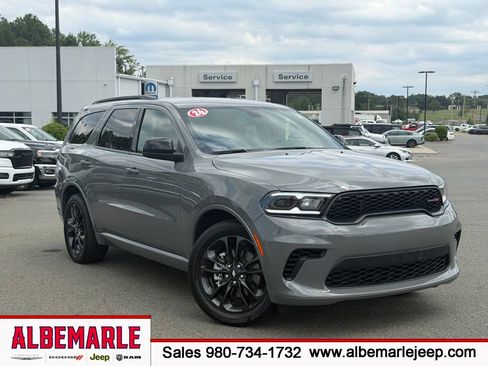 Used 2026 Dodge Durango GT w/ Blacktop Package RWD image 1