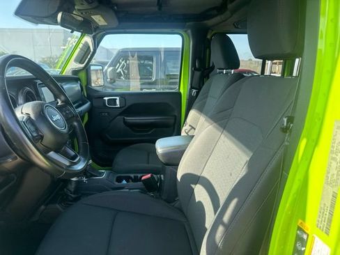 Used 2021 Jeep Gladiator Sport AWD/4WD image 9