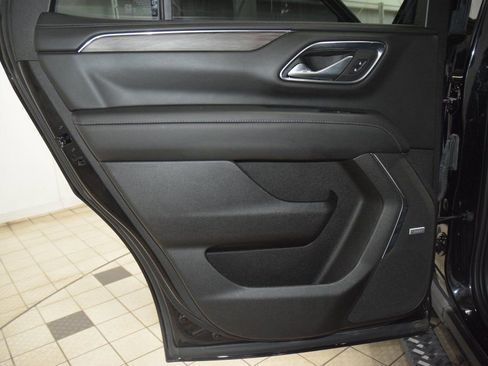 Used 2023 Chevrolet Tahoe Z71 w/ Z71 Off-Road Package AWD/4WD image 45