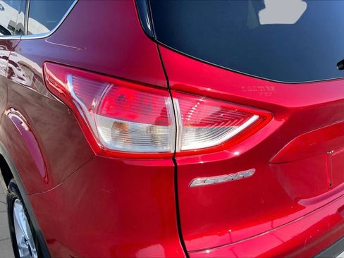 Used 2015 Ford Escape SE FWD image 25