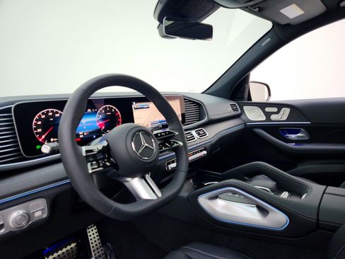 New 2026 Mercedes-Benz GLS 450 4MATIC image 16