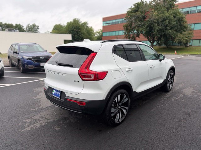 Used 2024 Volvo XC40 B5 Plus w/ Climate Package AWD/4WD image 6