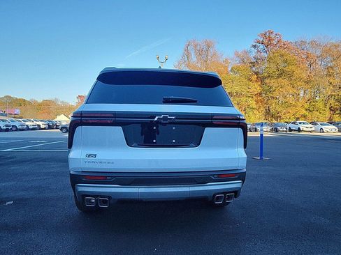 New 2026 Chevrolet Traverse LT w/ LPO, Floor Liner Package image 4