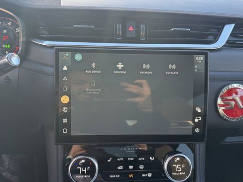 Used 2022 Jaguar F-PACE SVR image 18