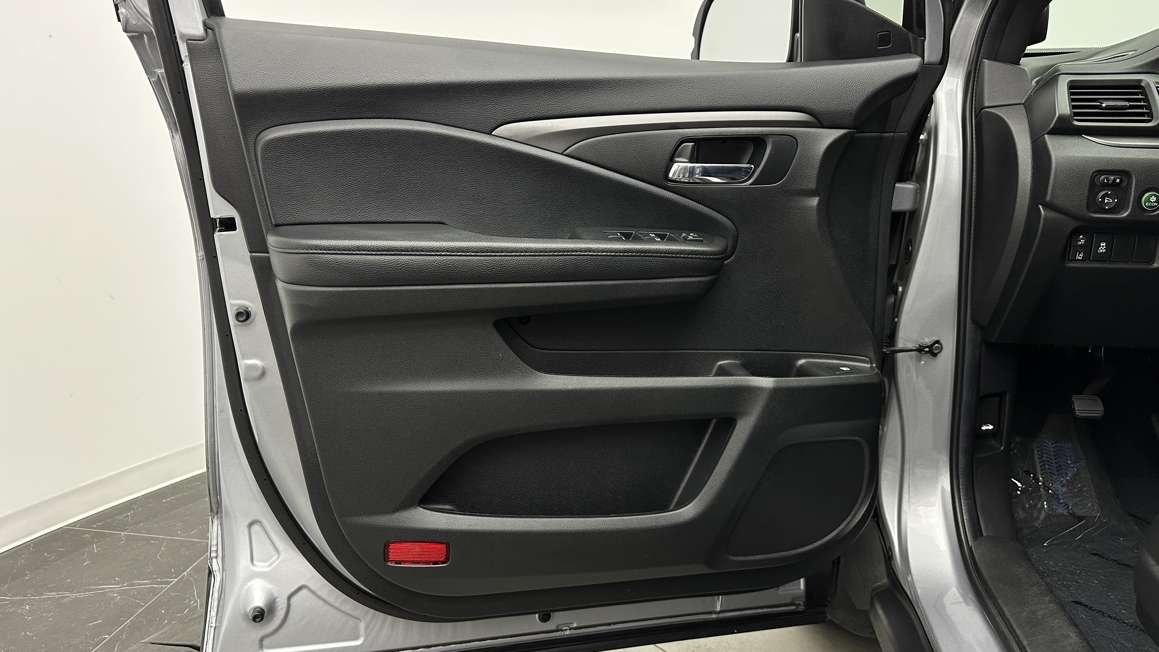 Used 2022 Honda Pilot Sport image 12