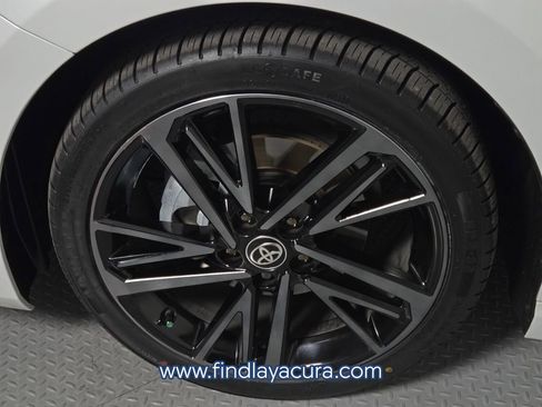 Used 2025 Toyota Camry XSE image 12