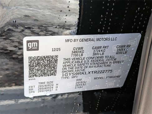 New 2026 Cadillac Escalade ESV Platinum Sport w/ LPO, ONYX Package image 29