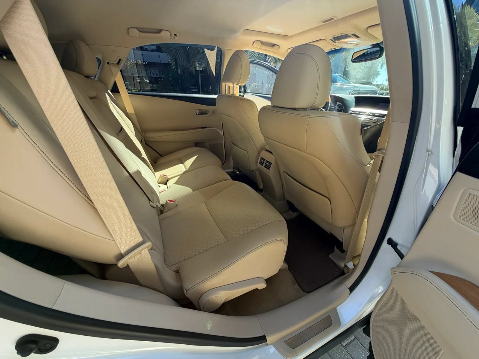 Used 2014 Lexus RX 450h FWD image 17
