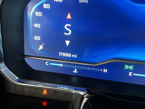 Used 2023 Chevrolet Silverado 1500 LT AWD/4WD image 23