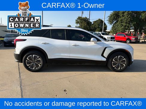 Used 2024 Chevrolet Blazer EV LT AWD/4WD image 2