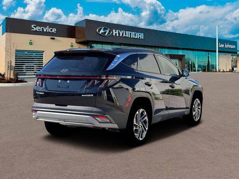 New 2026 Hyundai Tucson Limited w/ Tow & Go Package AWD/4WD image 7