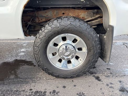 Used 2009 Ford F350 Lariat image 9