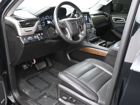 Used 2018 GMC Yukon Denali w/ Denali Ultimate Package AWD/4WD image 2