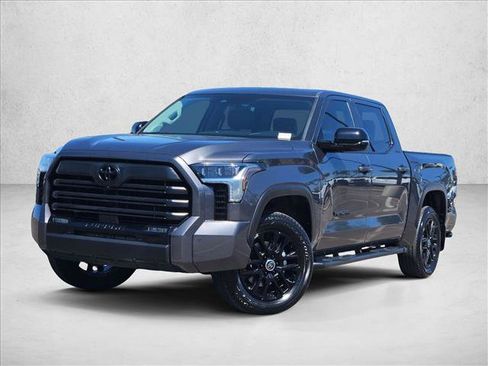 Used 2024 Toyota Tundra Limited AWD/4WD image 4