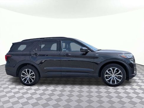 Used 2025 Ford Explorer ST-Line AWD/4WD image 2
