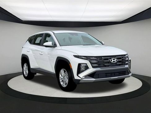 New 2026 Hyundai Tucson SE image 11