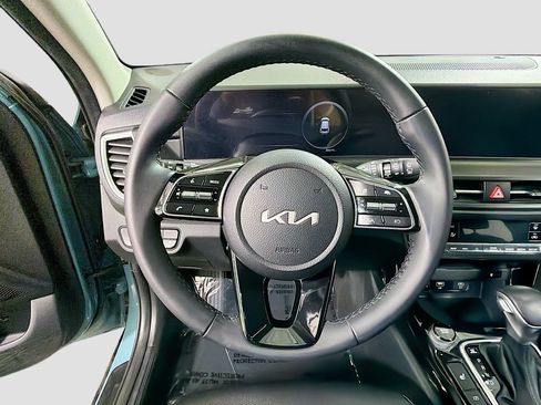 Used 2024 Kia Seltos EX FWD image 13