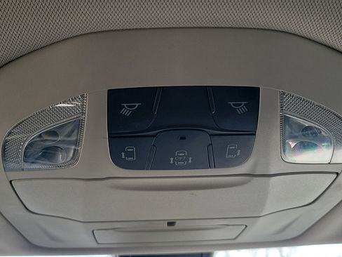 Used 2017 Chrysler Pacifica Touring image 29