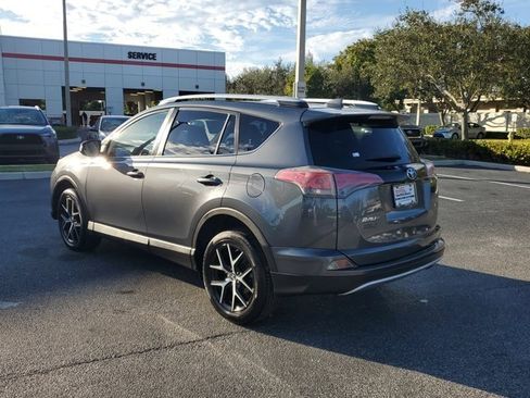 Used 2016 Toyota RAV4 SE image 4