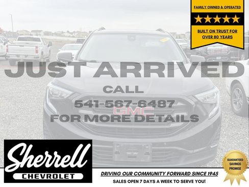 Used 2021 GMC Terrain SLE w/ Driver Convenience Package image 2