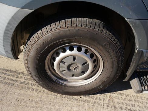 Used 2019 Mercedes-Benz Sprinter 144 image 9