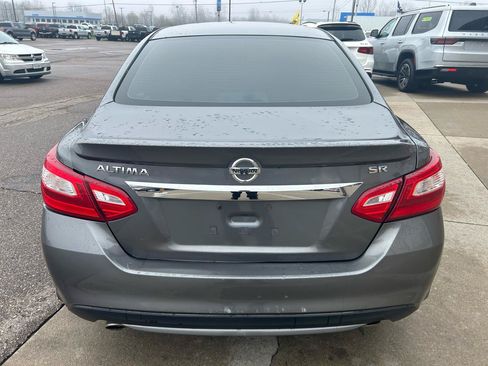 Used 2016 Nissan Altima 2.5 SR FWD image 6