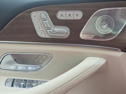 New 2026 Mercedes-Benz GLS 450 4MATIC image 17