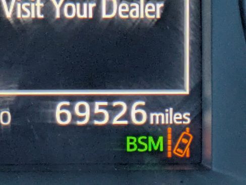 Used 2017 Toyota Highlander SE image 37