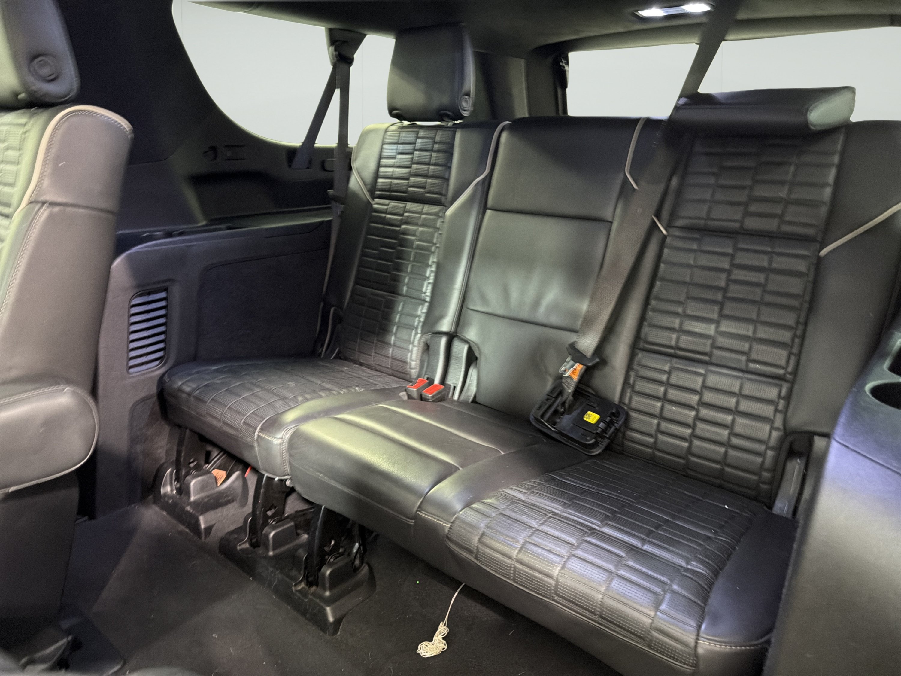 Used 2021 Cadillac Escalade ESV Sport Platinum w/ Heavy-Duty Trailer Package AWD/4WD image 11