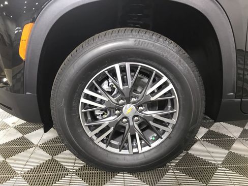 New 2026 Chevrolet Traverse LT w/ Driver Confidence Package image 4