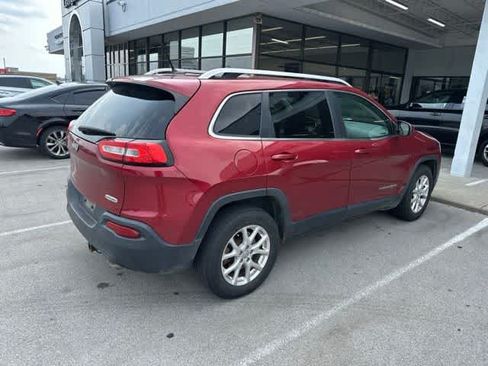 Used 2014 Jeep Cherokee Latitude AWD/4WD image 16