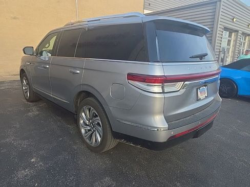 Used 2023 Lincoln Navigator Reserve AWD/4WD image 9