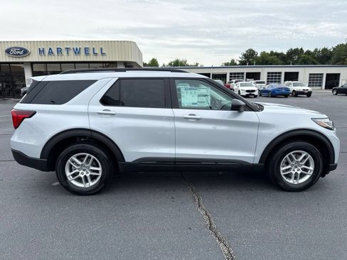 New 2026 Ford Explorer Active AWD/4WD image 26