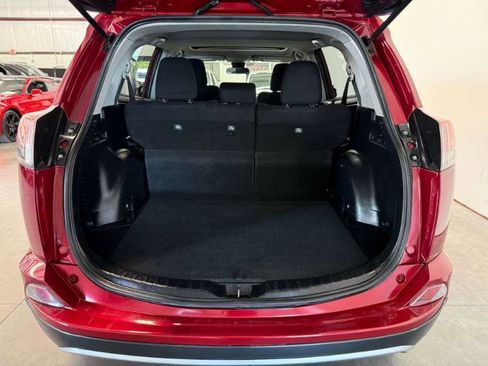 Used 2018 Toyota RAV4 XLE FWD image 22