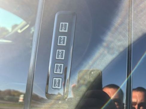 Used 2021 Ford F250 Lariat image 11