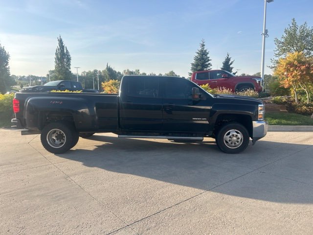 Used 2018 Chevrolet Silverado 3500 W/T w/ WT Convenience Package AWD/4WD image 5