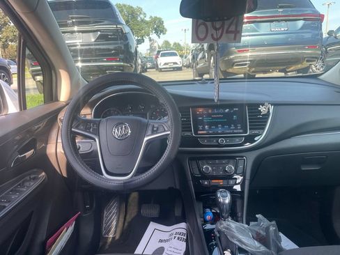 Used 2019 Buick Encore Preferred FWD image 5