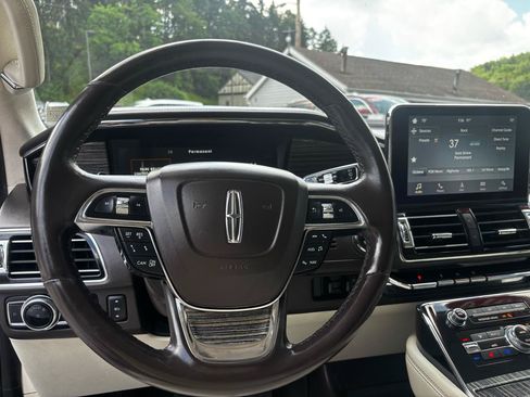 Used 2019 Lincoln Navigator L Black Label w/ Cargo Package AWD/4WD image 15