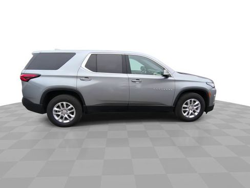 Used 2024 Chevrolet Traverse LS w/ Safety Package image 9