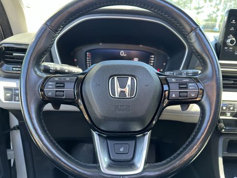 Used 2023 Honda Pilot Elite image 6