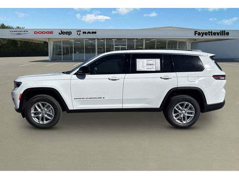 New 2025 Jeep Grand Cherokee L Laredo w/ Trailer Tow Package image 6