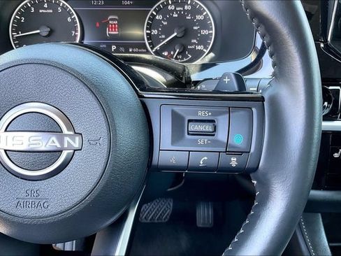 Used 2025 Nissan Pathfinder SL w/ Lighting Package (N92) AWD/4WD image 19